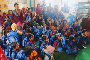 नमोबुद्धका विद्यार्थीलाई व्याग र स्टेशनरी