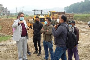 बनेपा–पनौती सडकखण्ड पिच हुँदै–समयमै काम सम्पन्न गर्न नगरप्रमुख न्यौपानेको निर्देशन