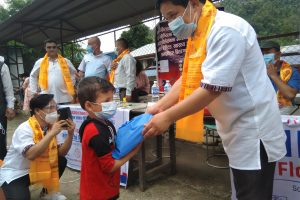 तामाङ शैक्षिक परामर्श संघद्वारा मेलम्ची बाढी प्रभावितलाई निशुल्क स्वास्थ्य शिविरका साथ शैक्षिक सामाग्री वितरण(फोटो फिचरसहित)