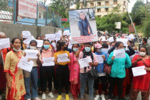 उठेन प्रिती रानीको शव,काभ्रे प्रहरी कार्यालय अगाडी माईतीपक्षको प्रदर्शन