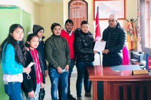 कोरोना खोपको मागसहित तेमाल गाउँपालिकालाई अनेरास्ववियुको ध्यानाकर्षण(के-के छन् ५ सुत्रिय माग ? हेर्नुहोस्)