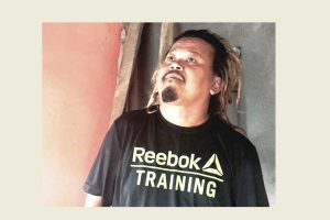 चुनावको मुखैमा रोशीका कलाकार विकु थोकरले त्यागे काँग्रेस