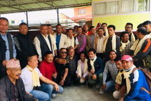 तेमाल मेच्छेका माओवादी केन्द्रका वडाध्यक्षसहित दर्जनौं एमालेमा प्रवेश