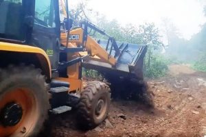 बर्षातले बिग्रेका महाभारतका ग्रामीण सडकहरुको मर्मत कार्य तिब्र