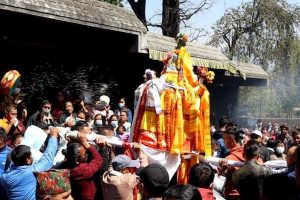 वरिष्ठ पत्रकार एवं निर्देशक स्व.दोङको बौद्ध परम्परानुसार अन्त्येष्टि