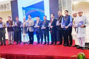 एउटै पुस्तकमा १९५ राष्ट्रका गान