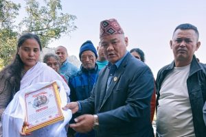 स्व.एककुमारीलाई सांसद ज्ञान बहादुर लगायत एमाले नेताहरुद्वारा श्रद्धाञ्जली अर्पण