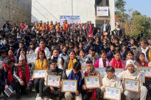 तेमाल १ मा वडा कार्यालय र लायन्स क्लबको सहयोगमा ४ सय ६६ विद्यार्थीले पाए न्यानो कपडा(फोटोफिचरसहित)