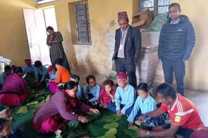 खानीखोलाको वीर आविका विद्यार्थीलाई टपरी गाँस्ने सीप !