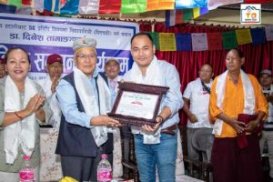 इटालीबाट पीएचडी हाँसिल डा.दिनेश तामाङलाई तामाङ बौद्ध सेवा समितिले गर्यो सम्मान